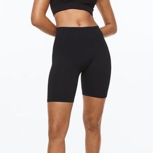 H&M Sport Ribbed Bike Shorts